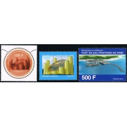 Cameroun 2015 - Port et monument à Kribi et Buea - 3 valeurs (1 timbre rond) **