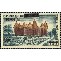 Bénin 2009 - Mi 1554 - surcharge locale 300 f - case Somba ** - cote 30 €