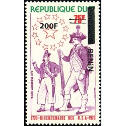 Bénin 2009 - Mi 1528 - surcharge locale 200 f - Bicentenaire des Etats-Unis - fantassin ** - cote 40 €